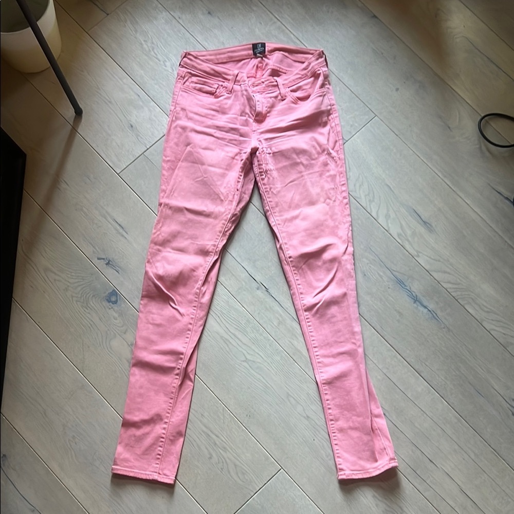 Stylish Pink Skinny Jeans sz 28